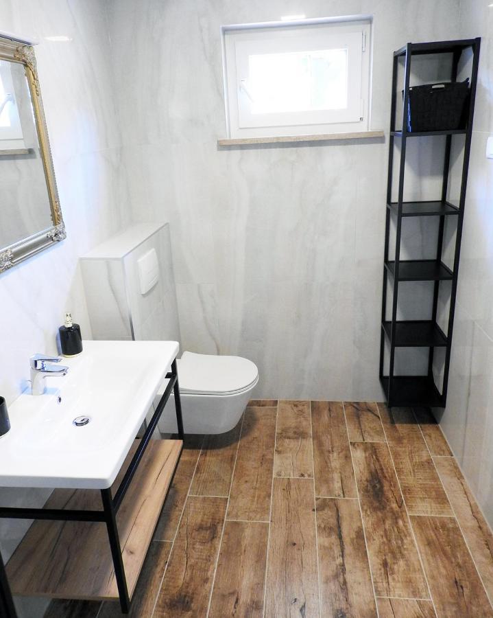 Apartment Lu, Stinjan - Pula Eksteriør billede
